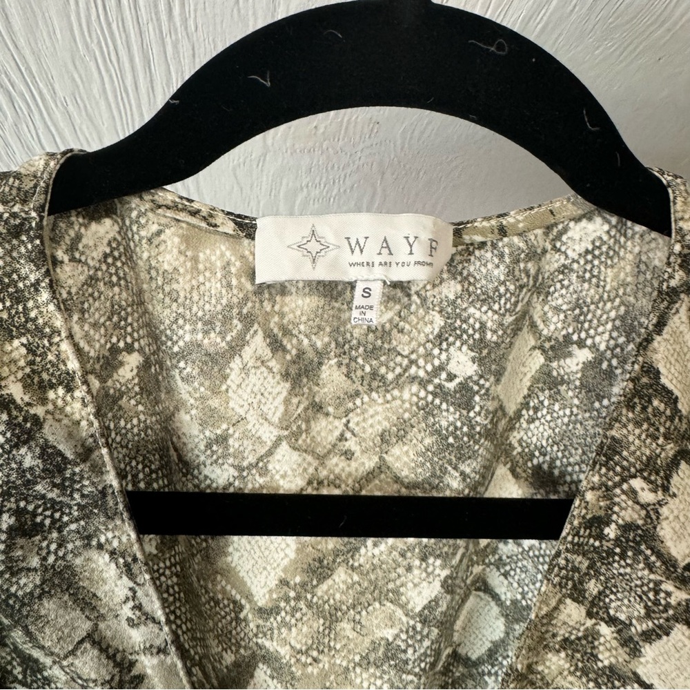 WAYF Python Snake Print Green Peplum Wrap Top Blo… - image 3
